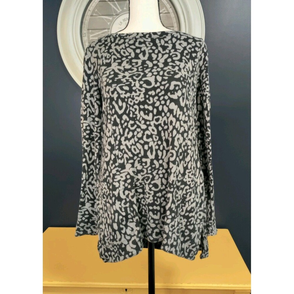 Chico Tunic Top Women's Size M Black Gray Leopard Print Long Sleeve Pima Cotton